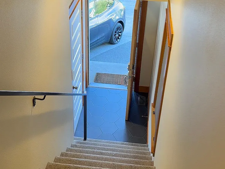 1311 Lincoln St — Photo 34