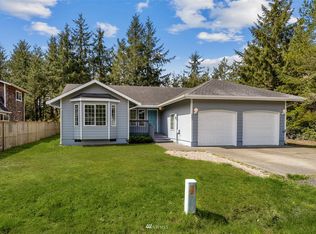 607 Woodland Loop NE, Ocean Shores, WA