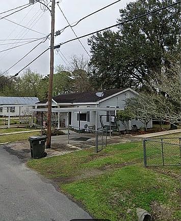 4th image of 111 Sylvia St