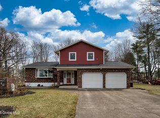 46 Wiltshire Way, Niskayuna, NY 12309