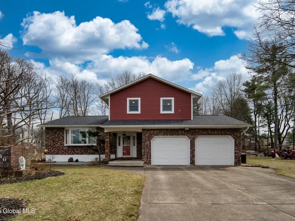 46 Wiltshire Way, Niskayuna, NY 12309