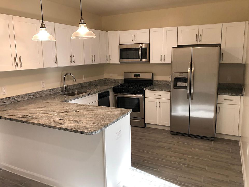 1st image of 155 Evergreen Pl #205