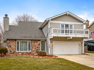 17487 W Huntington Cir, Grayslake, IL 60030