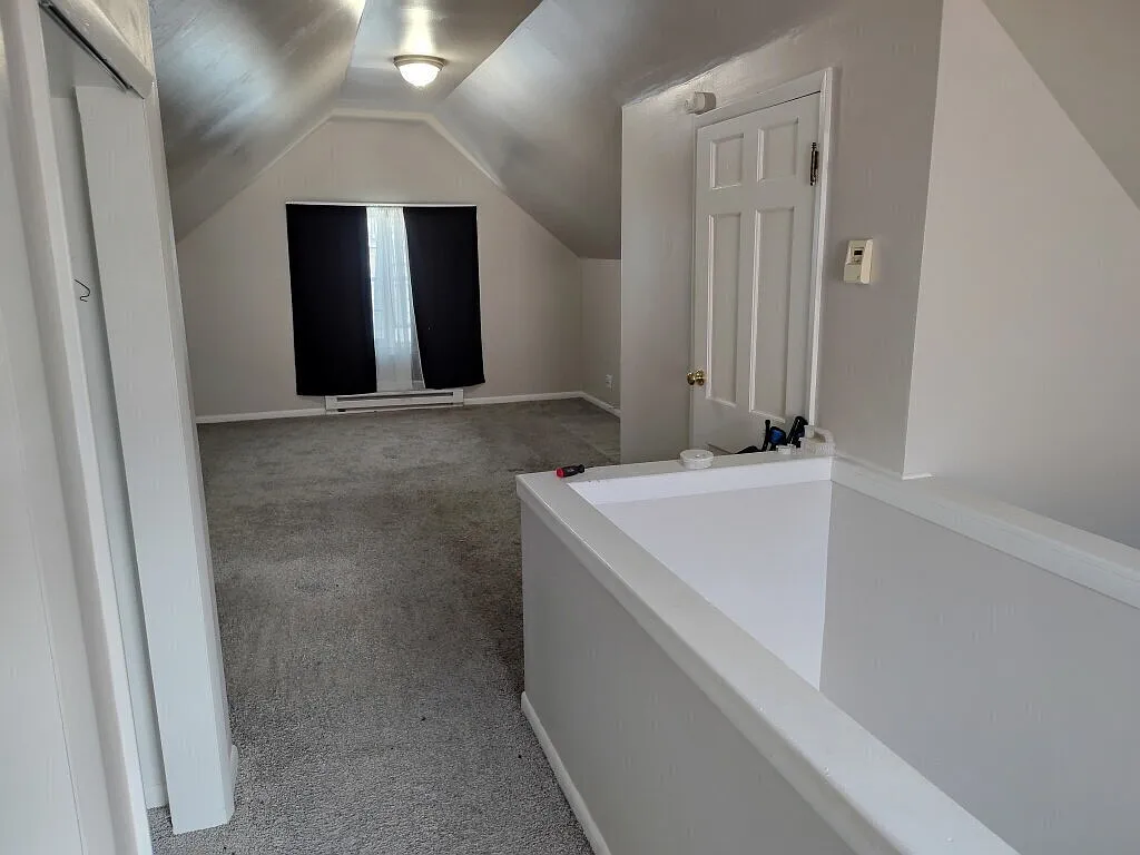3 Bedroom Home with AC and 2-Car Detached Garage in Garfield Heights (Welcome Section 8) — Photo 2