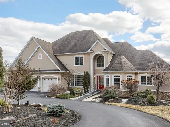 507 Leeward Ln, Enola, PA 17025