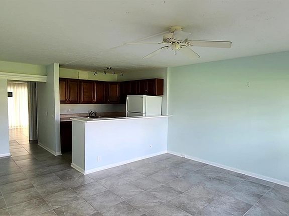 2nd image of 7 Fanshaw #7-A