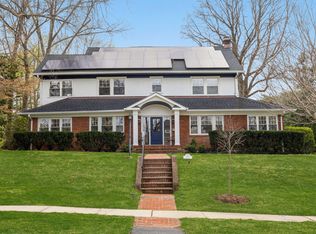 105 Broadview Ave, New Rochelle, NY 10804