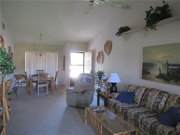 4th image of 2062 Oakridge Cir #B-7