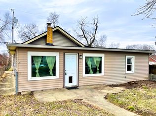 64 S 10th Ave, Beech Grove, IN 46107