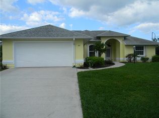 187 Day Dr, Sebastian, FL 32958