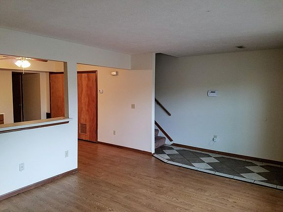 2nd image of 1523 Whitehall Blvd #1523