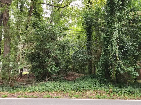 74 Normandy Ln, Newport News, VA 23606