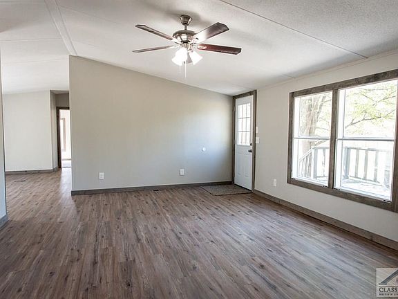 5th image of 164 Country Ln