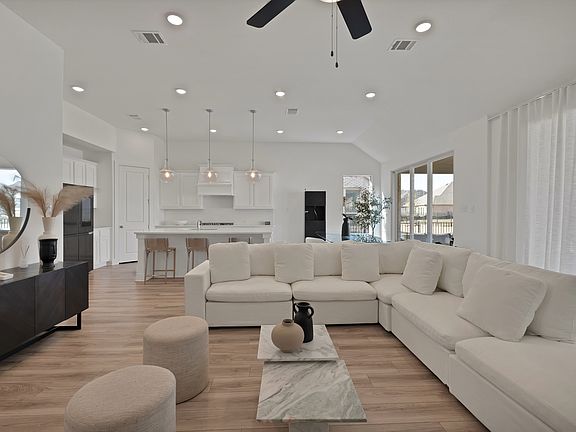 4th image of 5055 Carolina Cherry Dr