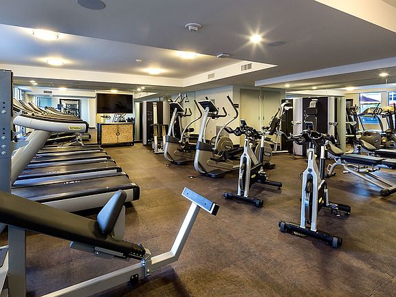 4th image of 1420 S Figueroa St #4821680