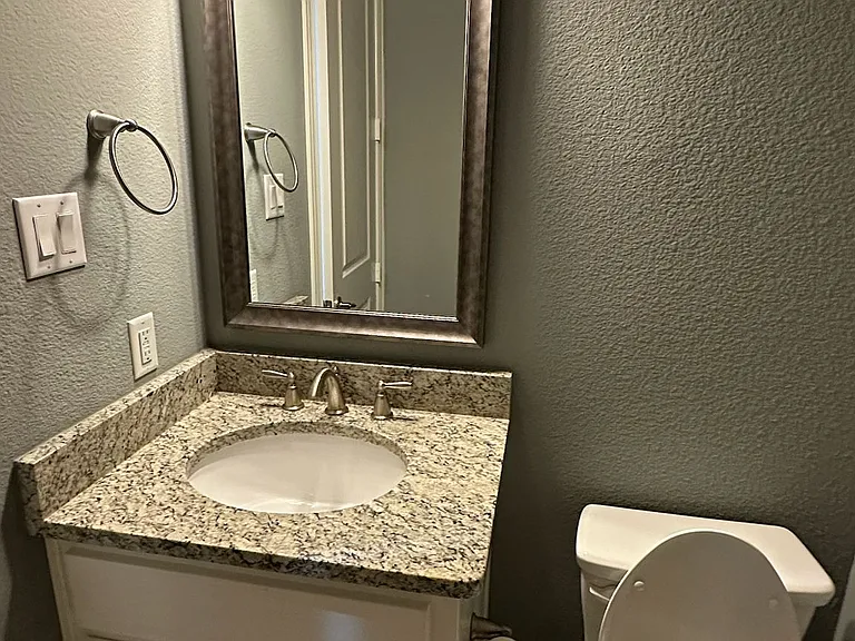 8533 Pine Valley Dr — Photo 7