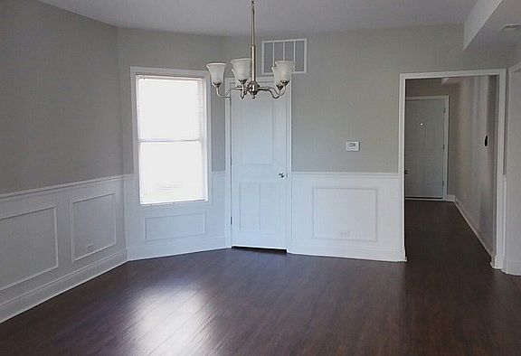 5th image of 5052 W Wellington Ave