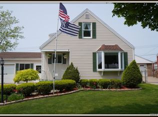 60 Lemoine Ave, Cheektowaga, NY