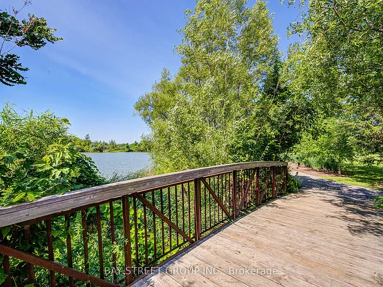 48 Roy Grove Way — Photo 38