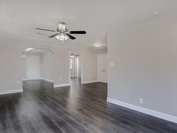 5th image of 1464 Keeler Dr