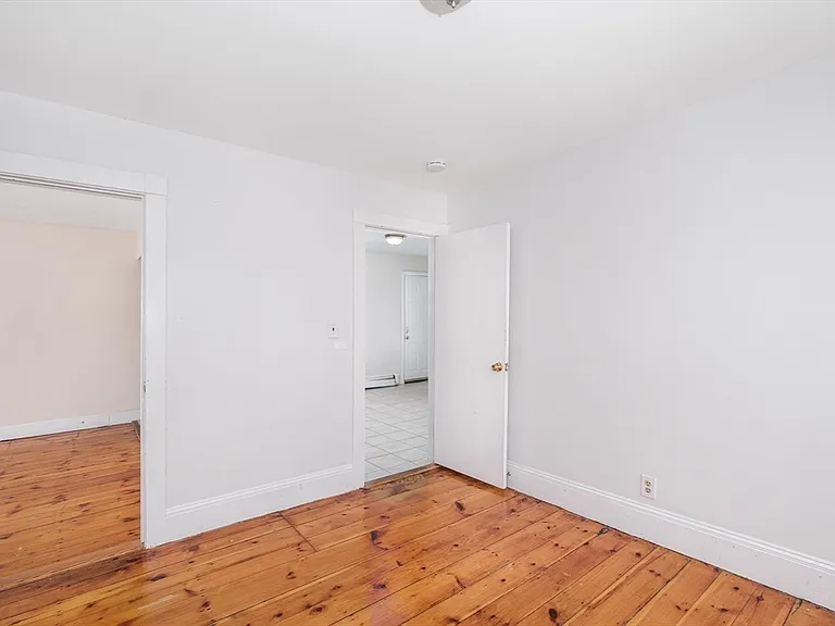 12 Kilby St #2L — Photo 8