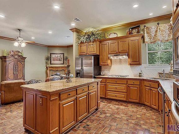 4th image of 14045 Lovett Rd