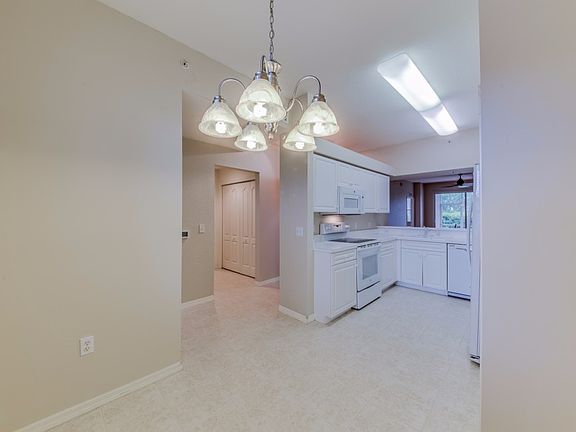 3rd image of 20061 Barletta Ln Unit 2611