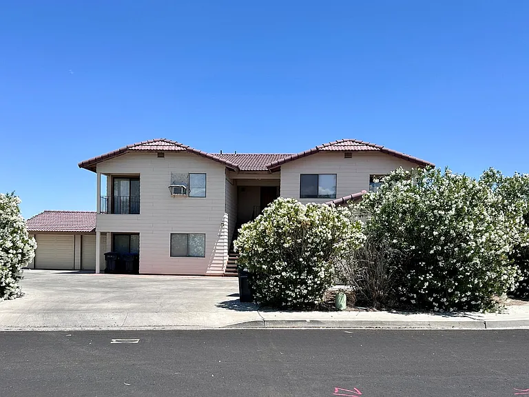 1300 N El Prado Dr — Photo 1