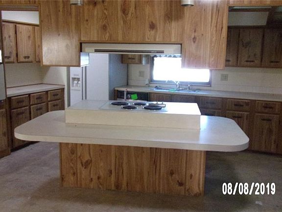 2nd image of 2055 S Floral Ave