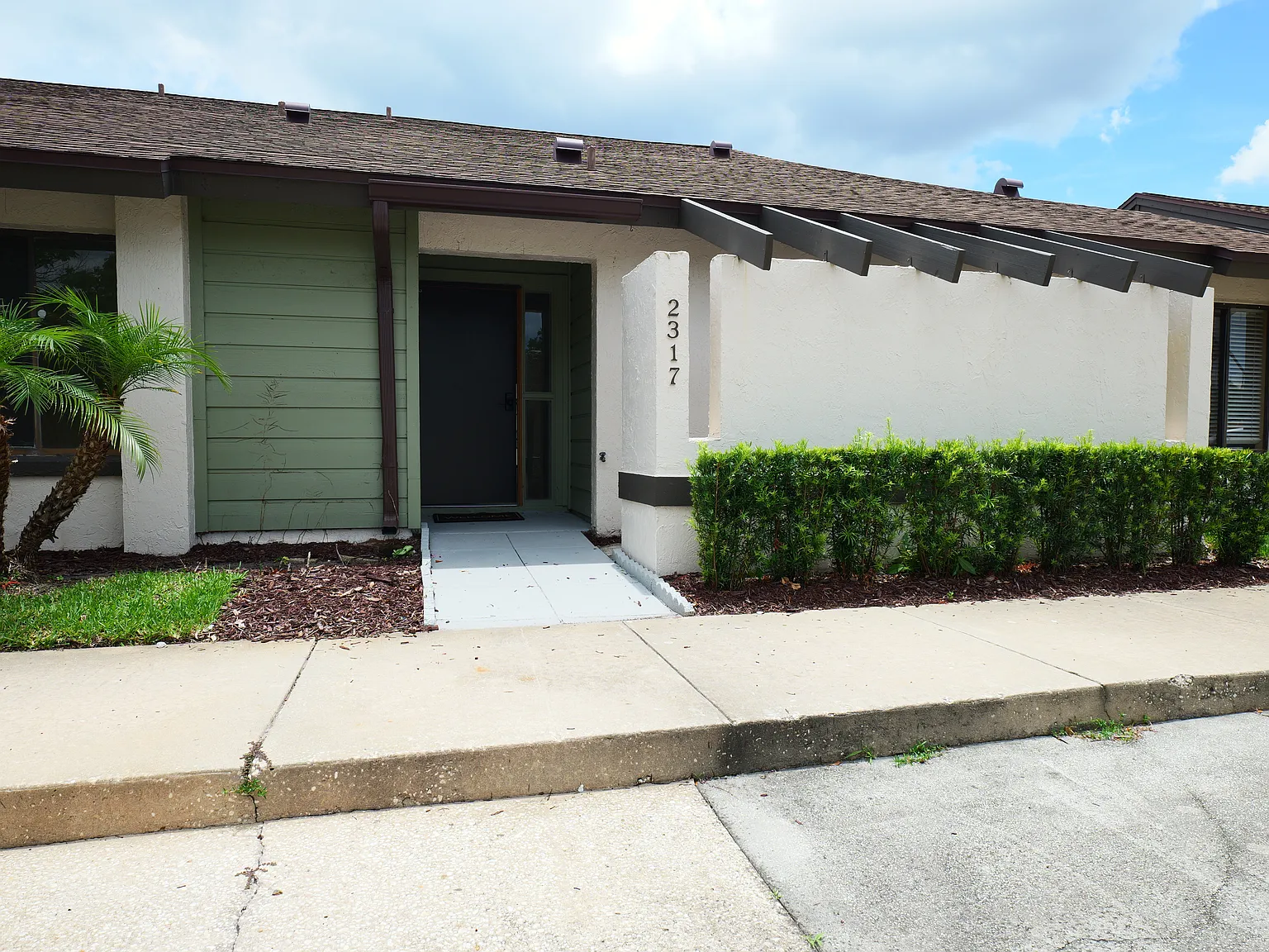 2 bed, 1295 sqft, $1,950 — Photo 1