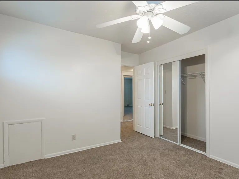 2607 Chamberlain Rd — Photo 2