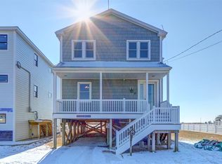 30 Smith St, Patchogue, NY 11772