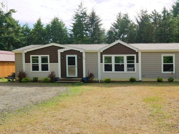 315 SW Newton Dr, Waldport, OR 97394
