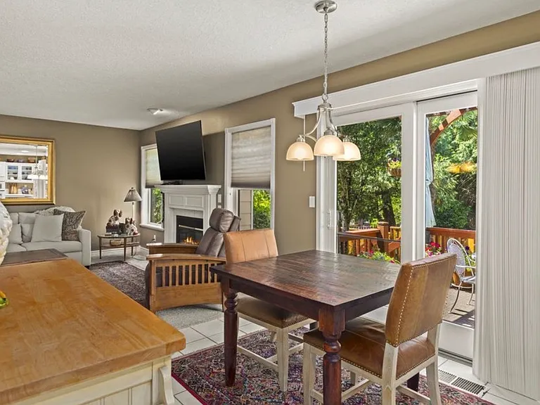 5392 SE 13th Ct — Photo 9