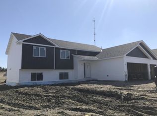 1221 Bluff St, Dundas, MN 55019