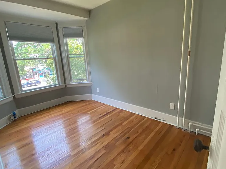One and Two Bedroom Units with Tons of Natural Light! — Photo 26