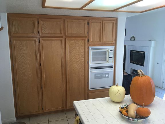 Kitchen pantry