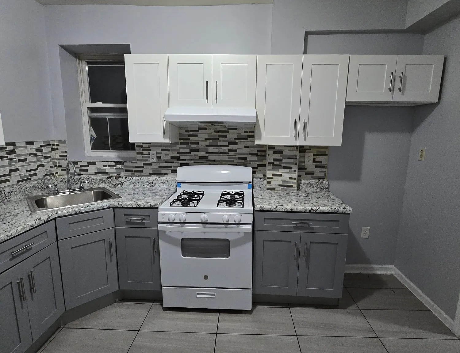 1 bed, 1450 sqft, $1,300 — Photo 2