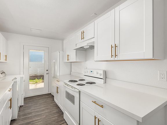 5th image of 225 S Stapley Dr #103