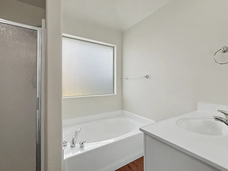 1111 Meadowbrook Dr — Photo 17