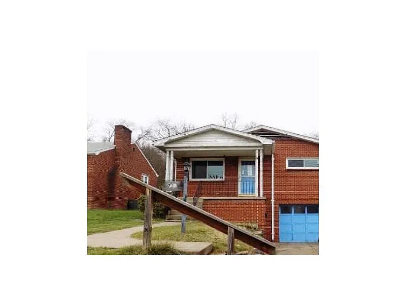 732 Sarah St photo 1