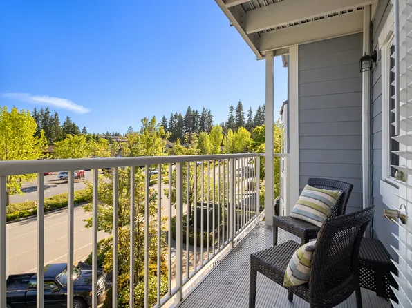 300 High School Rd, Bainbridge Island, WA 98110