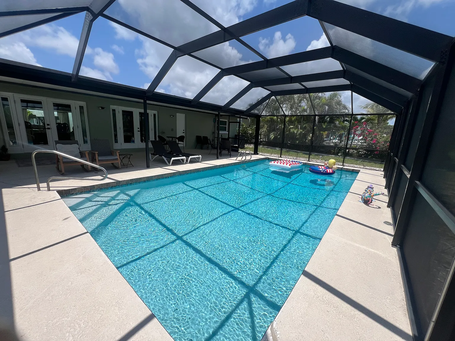 3 bed, 1445 sqft, $3,500 — Photo 2