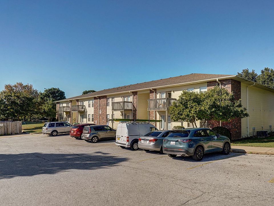 2nd image of 1300-1459 W Eaglewood Dr #306e48217