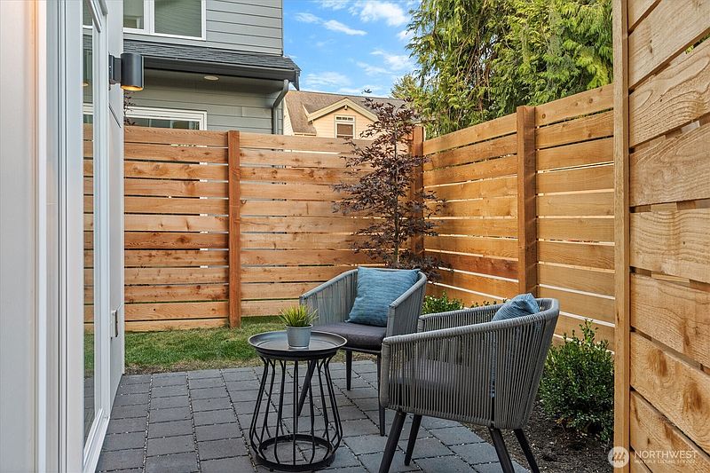 5th image of 2712 58th Avenue SW
