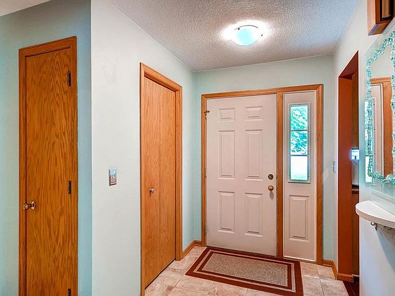 3rd image of 2508 Knoll Cir