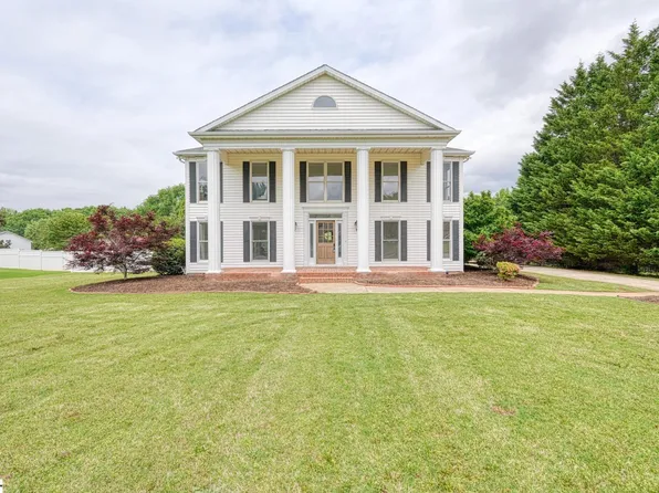 252 Mountain Range Rd, Boiling Springs, SC 29316