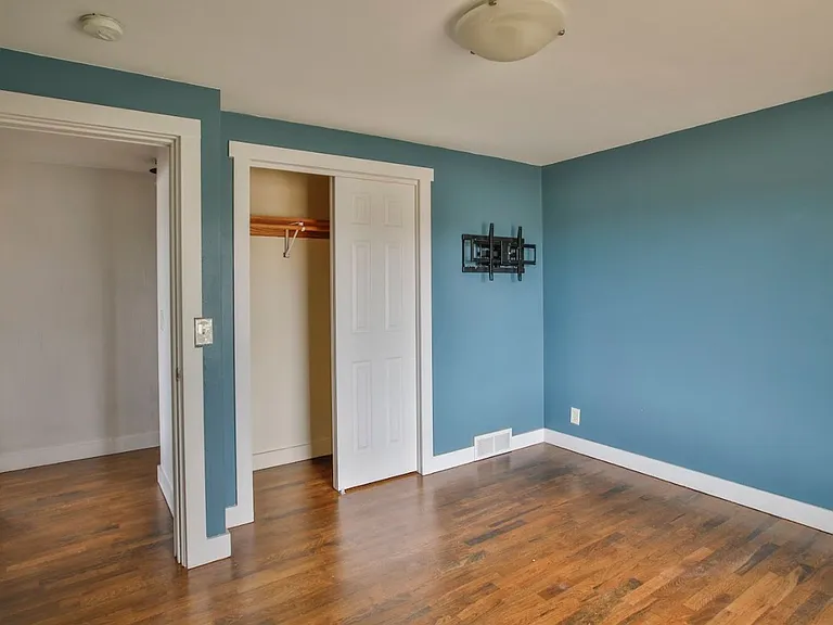 639 NE Otis St — Photo 21