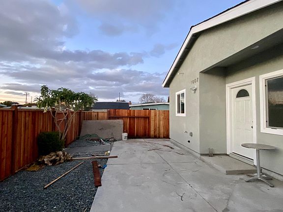 4th image of 1007 White Dr