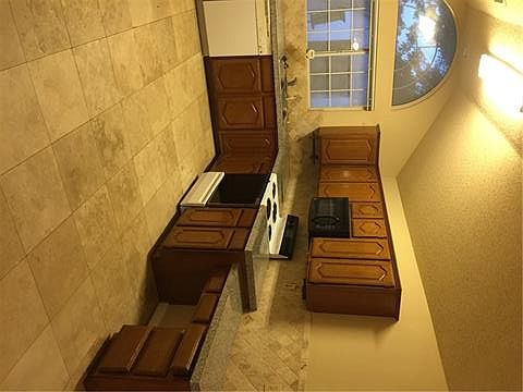 4th image of 7920 Woodland Dr